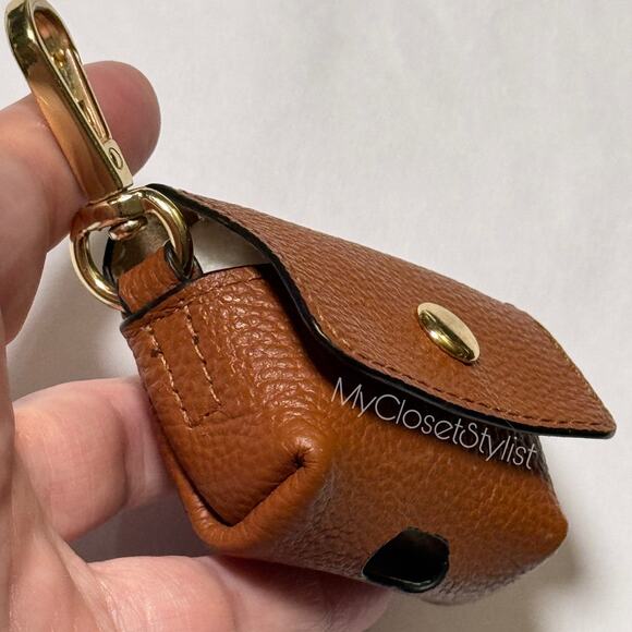 BANDOLIER Saddle Pebbled Leather airPods Case RARE & NEW! Gold Hardware version - Picture 4 of 6
